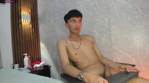 Elian Julian online show from December 3, 2025, 12:40 am