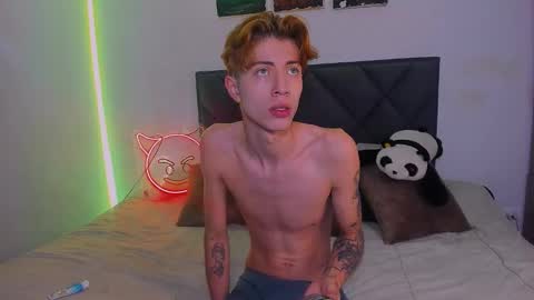 eliann_adam online show from February 6, 2025, 2:26 pm