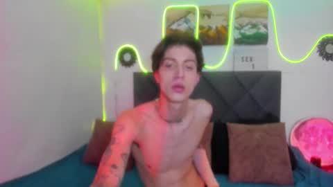 eliann_adam online show from January 18, 2026, 9:02 am