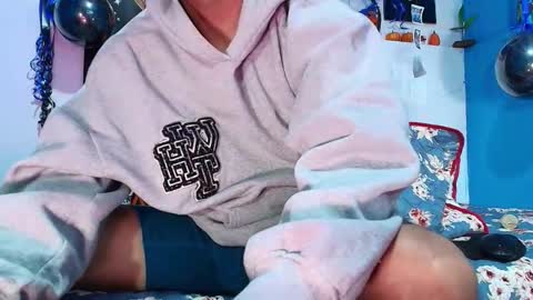 Snapshot of elias_salvatore_ chatting on February 12, 2026, 3:12 am elias_salvatore_ online show from February 12, 2026, 3:12 am