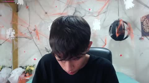 E L I A S online show from December 5, 2024, 7:38 am