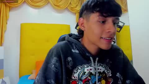 E L I A S online show from February 20, 2025, 3:23 am