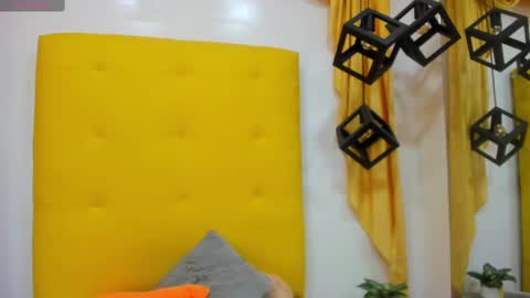 E L I A S online show from March 2, 2025, 9:42 am