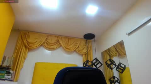 E L I A S online show from March 2, 2025, 12:43 pm