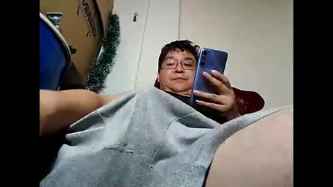 Snapshot of elimposstor chatting on January 4, 2025, 7:55 pm elimposstor online show from January 4, 2025, 7:55 pm