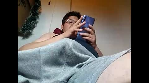 Snapshot of elimposstor chatting on January 12, 2025, 7:11 am elimposstor online show from January 12, 2025, 7:11 am