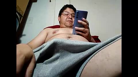 Snapshot of elimposstor chatting on January 17, 2025, 7:19 am elimposstor online show from January 17, 2025, 7:19 am