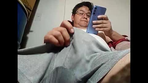 Snapshot of elimposstor chatting on January 26, 2025, 8:23 pm elimposstor online show from January 26, 2025, 8:23 pm