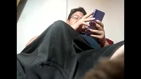 Snapshot of elimposstor chatting on February 3, 2025, 7:00 pm elimposstor online show from February 3, 2025, 7:00 pm