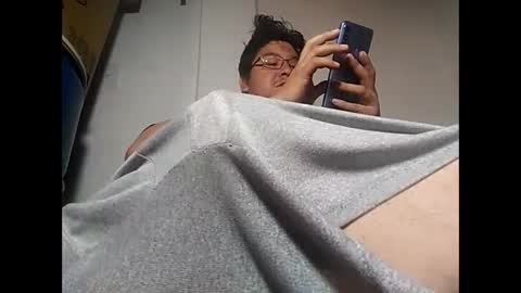 Snapshot of elimposstor chatting on February 24, 2025, 2:37 pm elimposstor online show from February 24, 2025, 2:37 pm