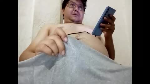 Snapshot of elimposstor chatting on September 15, 2025, 1:44 pm elimposstor online show from September 15, 2025, 1:44 pm