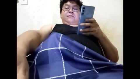 Snapshot of elimposstor chatting on October 1, 2025, 7:09 pm elimposstor online show from October 1, 2025, 7:09 pm