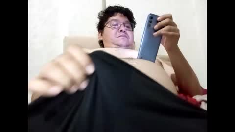 Snapshot of elimposstor chatting on October 21, 2025, 12:00 am elimposstor online show from October 21, 2025, 12:00 am