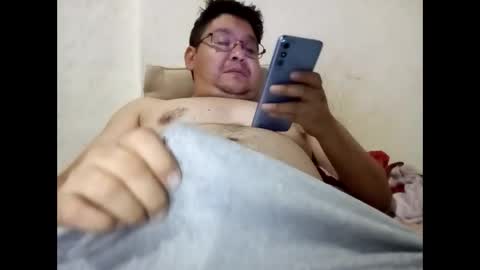 Snapshot of elimposstor chatting on November 7, 2025, 12:32 am elimposstor online show from November 7, 2025, 12:32 am