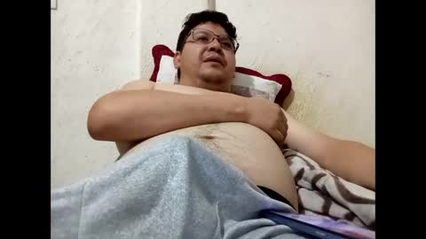 Snapshot of elimposstor chatting on November 17, 2025, 8:03 pm elimposstor online show from November 17, 2025, 8:03 pm