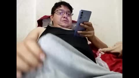 Snapshot of elimposstor chatting on November 30, 2025, 12:53 pm elimposstor online show from November 30, 2025, 12:53 pm