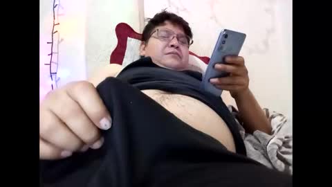 Snapshot of elimposstor chatting on December 18, 2025, 4:07 am elimposstor online show from December 18, 2025, 4:07 am