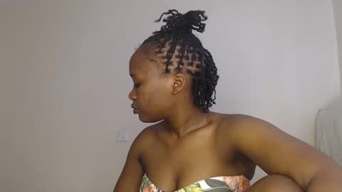 Snapshot of elina_gee chatting on September 24, 2025, 8:50 am elina_gee online show from September 24, 2025, 8:50 am