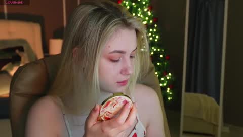 Elina online show from December 27, 2024, 1:11 am