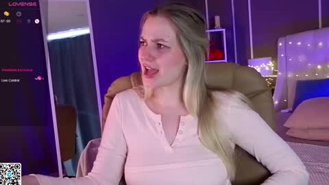 Elina online show from March 12, 2025, 7:24 am