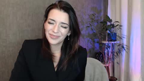 Snapshot of elinapretty chatting on October 6, 2025, 11:57 pm Elina online show from October 6, 2025, 11:57 pm