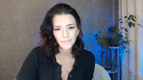 Snapshot of elinapretty chatting on December 22, 2025, 10:29 pm Elina online show from December 22, 2025, 10:29 pm