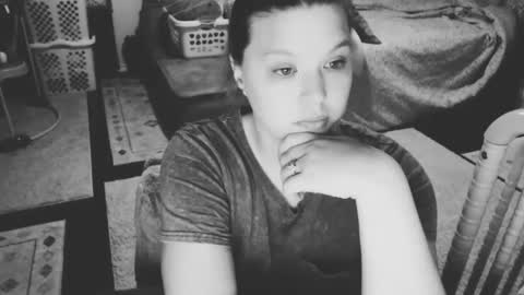 Snapshot of elinareign chatting on September 21, 2025, 2:46 am ElinaReign online show from September 21, 2025, 2:46 am