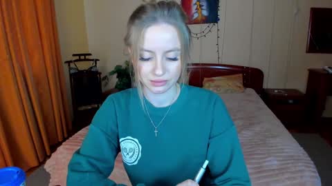 Snapshot of elinor_faith chatting on February 2, 2025, 12:24 pm elinor_faith online show from February 2, 2025, 12:24 pm