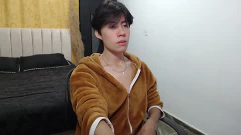 Snapshot of elio_collem chatting on December 23, 2024, 8:44 am ELIO online show from December 23, 2024, 8:44 am