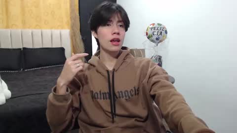 Snapshot of elio_collem chatting on January 4, 2025, 2:14 pm ELIO online show from January 4, 2025, 2:14 pm