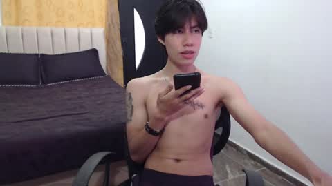 Snapshot of elio_collem chatting on January 18, 2025, 7:04 pm ELIO online show from January 18, 2025, 7:04 pm