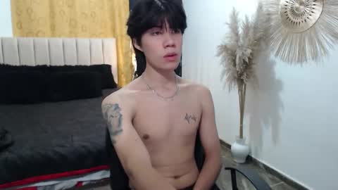 Snapshot of elio_collem chatting on September 25, 2025, 3:54 am ELIO online show from September 25, 2025, 3:54 am