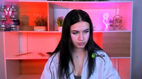 eliora_silk online show from November 6, 2025, 7:15 pm