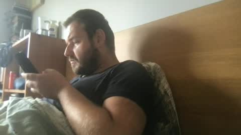 Snapshot of eliot26 chatting on July 21, 2026, 11:01 am e26 online show from July 21, 2026, 11:01 am