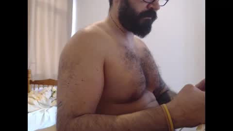 elis online show from November 12, 2025, 11:10 am