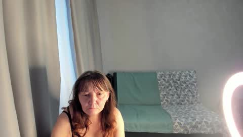 Snapshot of elis_gabbi chatting on December 18, 2025, 1:55 am Elis online show from December 18, 2025, 1:55 am