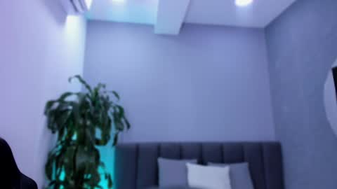 Elisa online show from February 5, 2025, 1:47 am