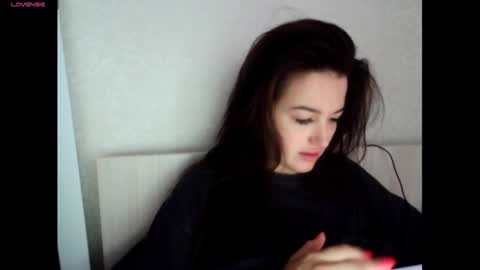 elisa_dove208 online show from September 10, 2025, 4:01 am