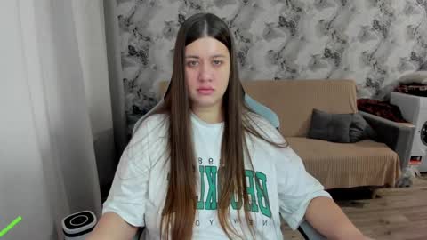 Aletta Oushen online show from September 29, 2025, 9:58 am