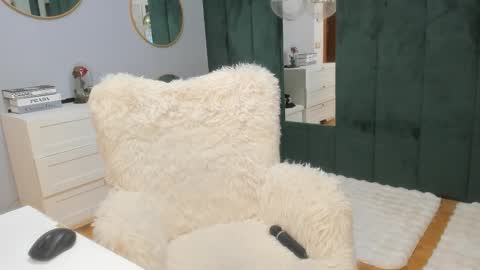 Snapshot of elisabaxter chatting on March 3, 2026, 5:13 am Maria online show from March 3, 2026, 5:13 am