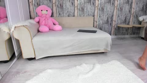 elisabeth_jason online show from December 3, 2025, 5:33 pm