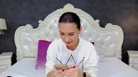 Krissy online show from February 10, 2026, 8:18 am