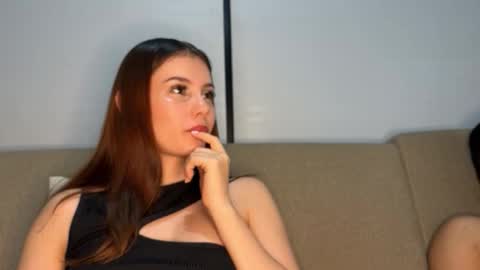 Elisabet william online show from October 23, 2025, 4:01 am