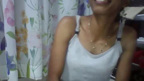 Snapshot of elisacich chatting on February 22, 2026, 4:38 pm elisacich online show from February 22, 2026, 4:38 pm