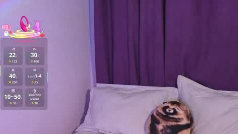 Snapshot of elisbates chatting on January 13, 2026, 10:26 pm Elis online show from January 13, 2026, 10:26 pm