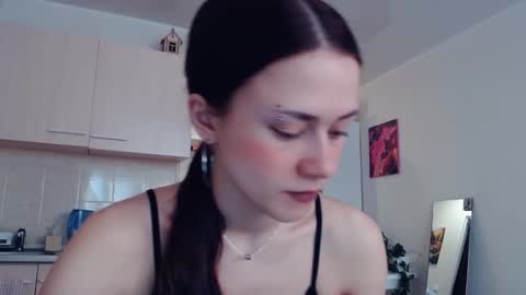 Elis online show from March 14, 2026, 4:29 am