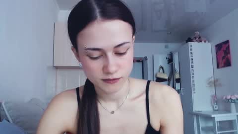 Elis online show from March 25, 2026, 5:24 am