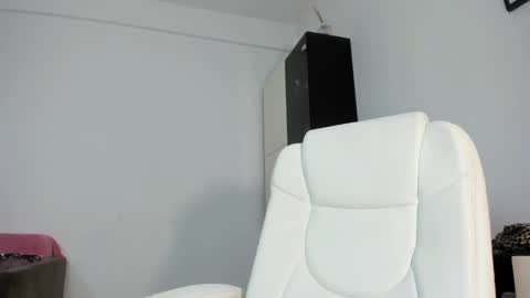 Snapshot of elissavibe chatting on February 11, 2025, 4:44 am Elisa  Promotion   online show from February 11, 2025, 4:44 am