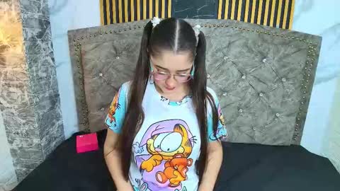 Snapshot of elisvega chatting on February 13, 2026, 3:46 am elisvega online show from February 13, 2026, 3:46 am