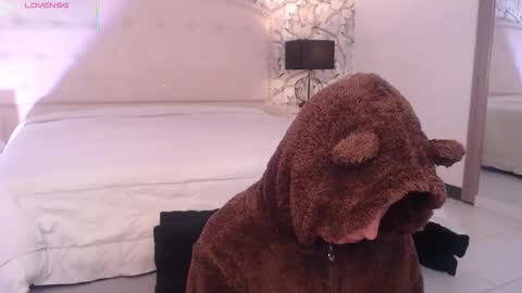 Eliza online show from October 28, 2025, 8:00 pm